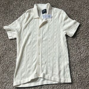 Never worn with tags knit button down shirt